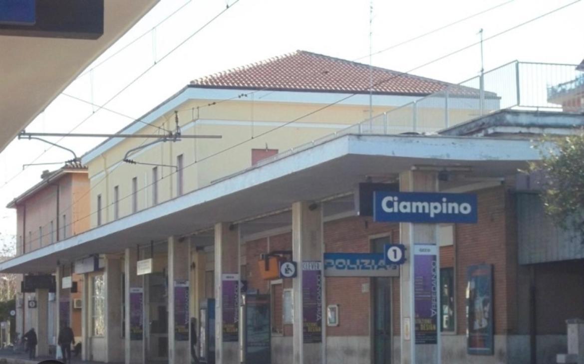 Apartament Ciampino Luxe -15Min Termini, Airport And Train Station - Zewnętrze zdjęcie
